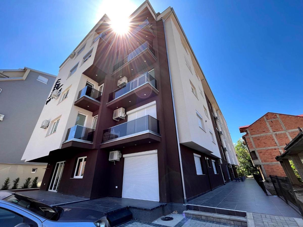 Darki Apartments 3 - Very Central Stay With Free Parking أوهغيد المظهر الخارجي الصورة