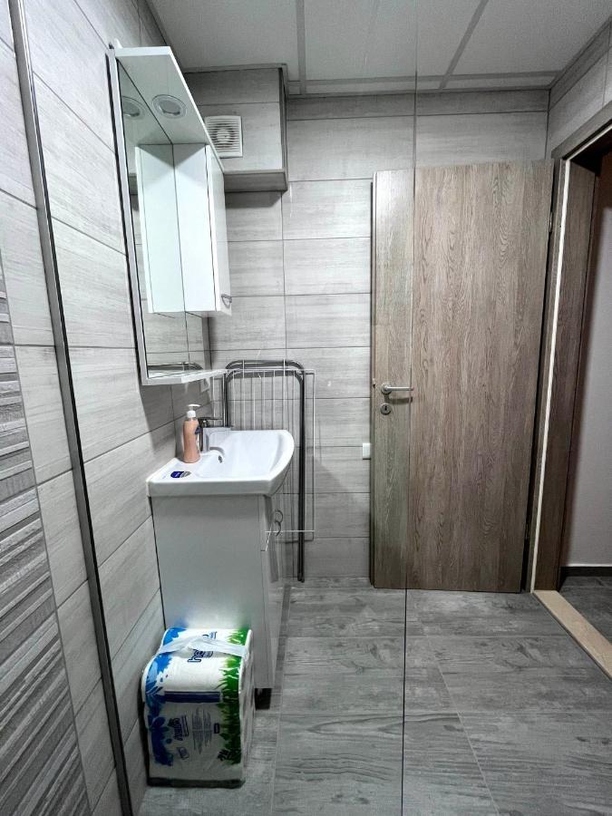 Darki Apartments 3 - Very Central Stay With Free Parking أوهغيد المظهر الخارجي الصورة