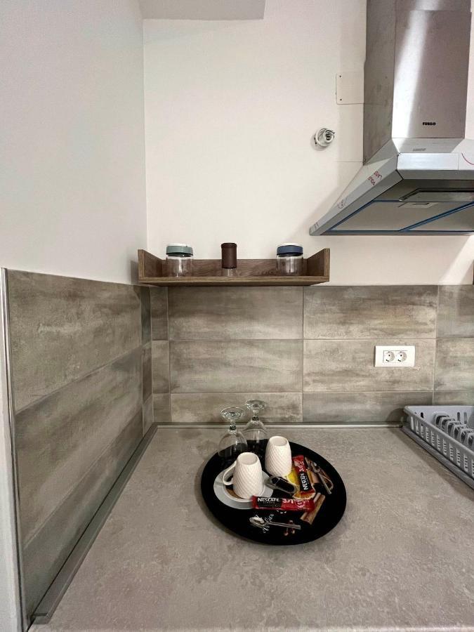 Darki Apartments 3 - Very Central Stay With Free Parking أوهغيد المظهر الخارجي الصورة