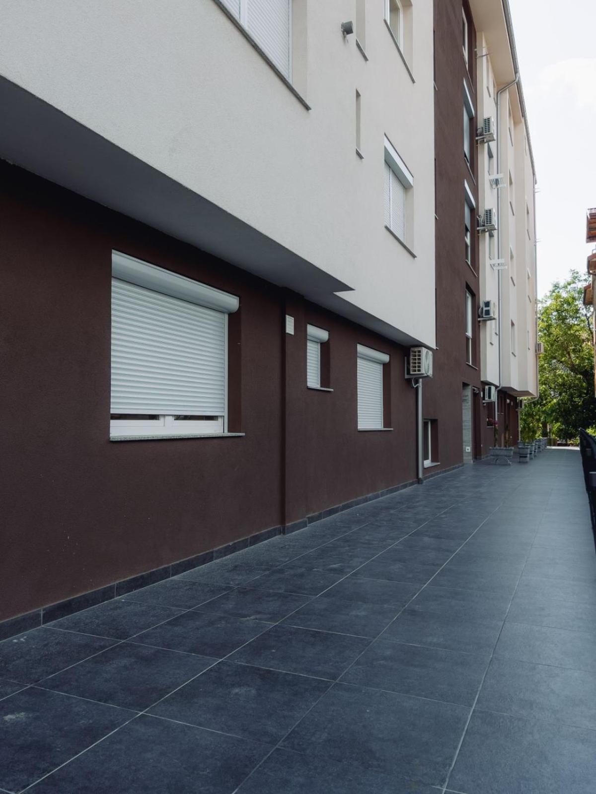 Darki Apartments 3 - Very Central Stay With Free Parking أوهغيد المظهر الخارجي الصورة