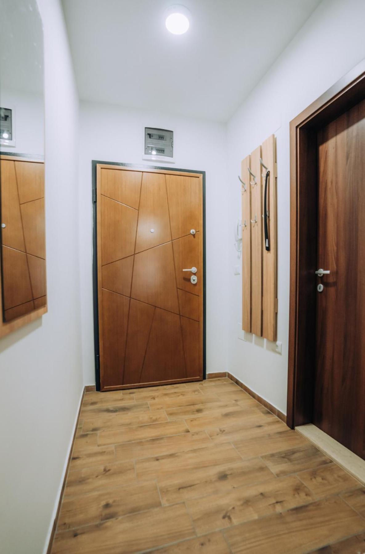 Darki Apartments 3 - Very Central Stay With Free Parking أوهغيد المظهر الخارجي الصورة
