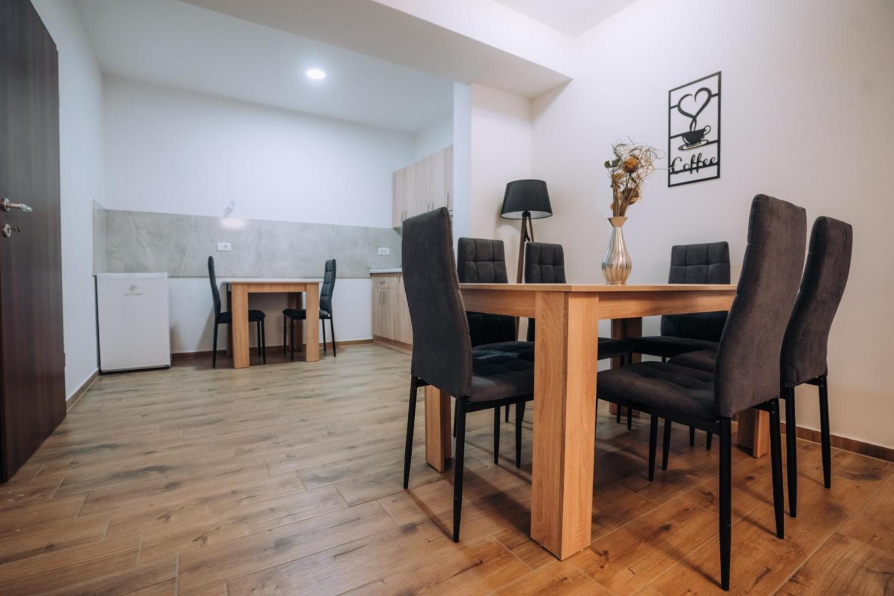 Darki Apartments 3 - Very Central Stay With Free Parking أوهغيد المظهر الخارجي الصورة