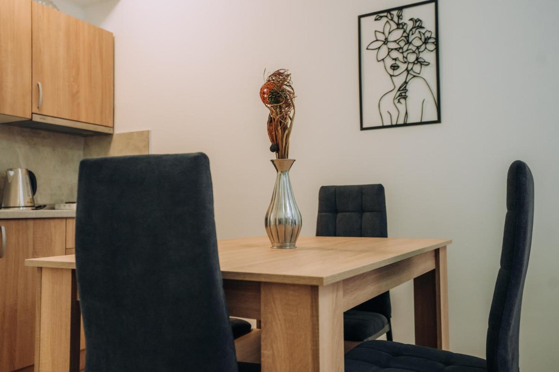 Darki Apartments 3 - Very Central Stay With Free Parking أوهغيد المظهر الخارجي الصورة