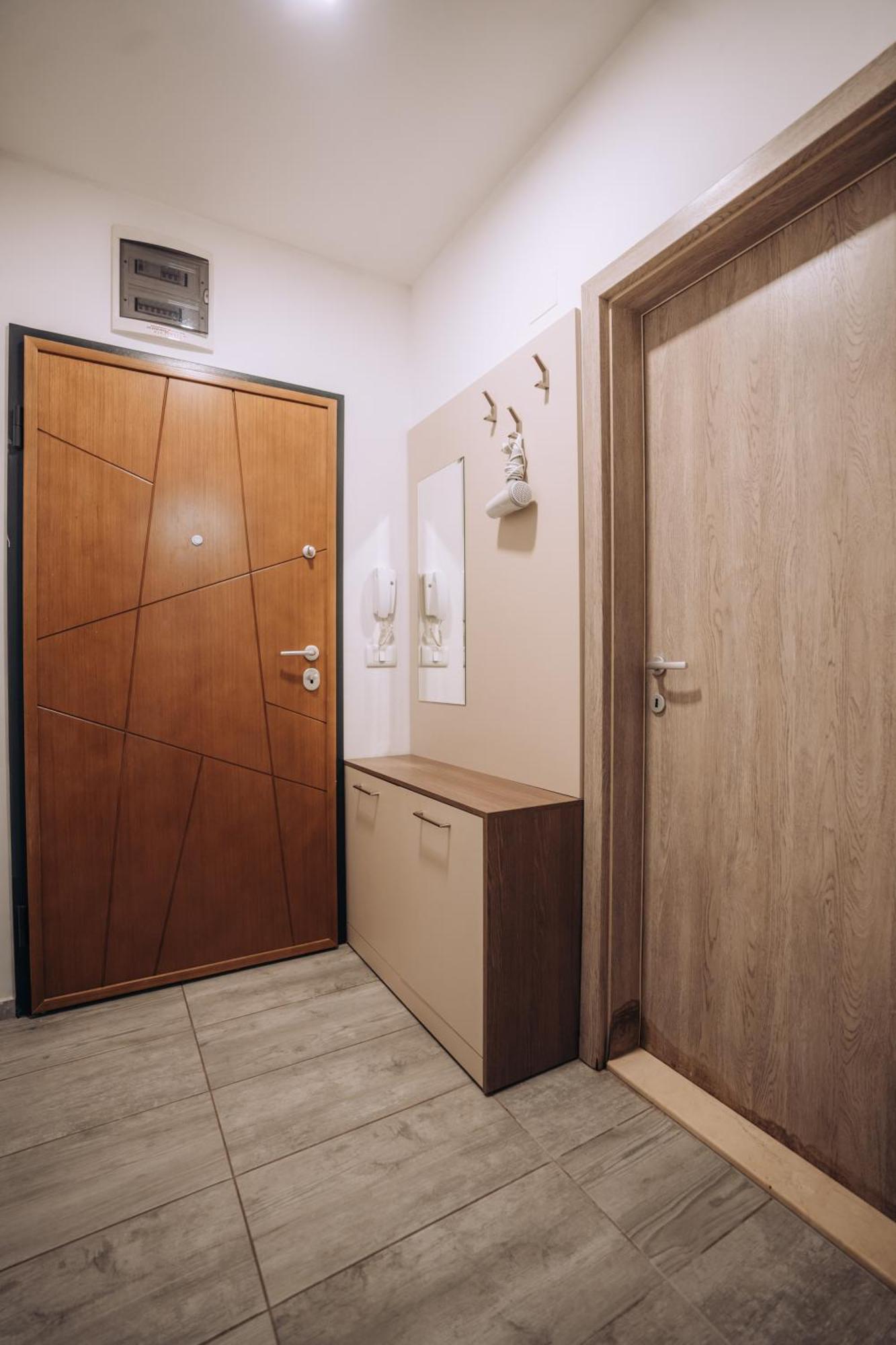 Darki Apartments 3 - Very Central Stay With Free Parking أوهغيد المظهر الخارجي الصورة
