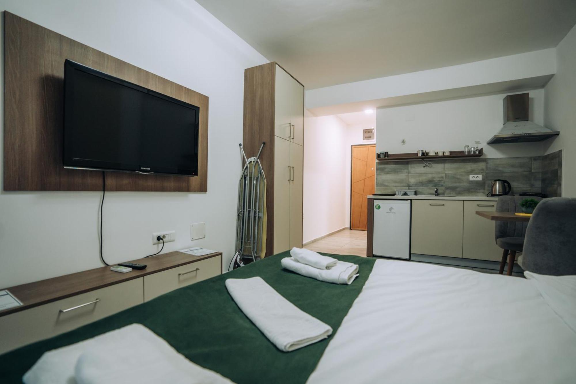 Darki Apartments 3 - Very Central Stay With Free Parking أوهغيد المظهر الخارجي الصورة